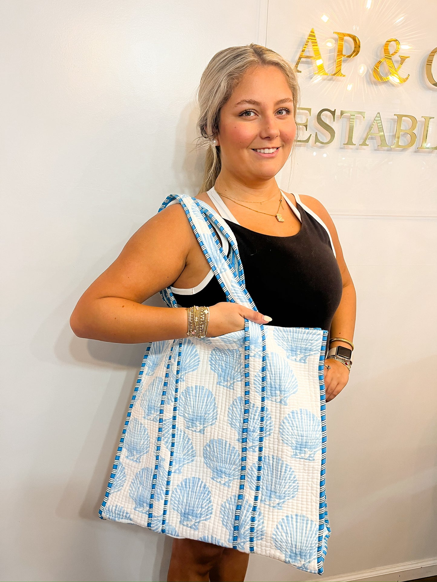 Quilted Block-Print Tote Bag Seaside Shells