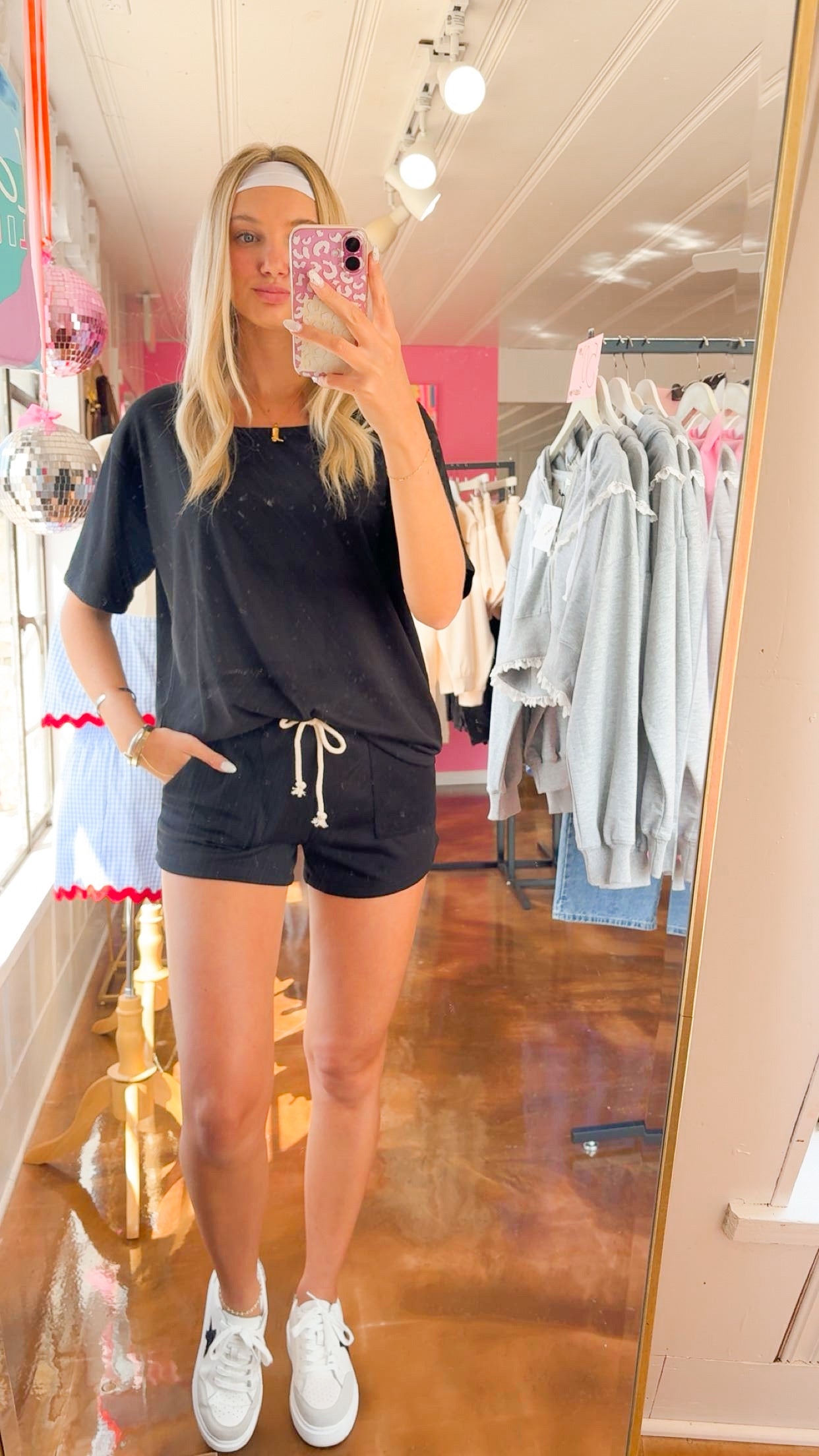 Hailey black shorts