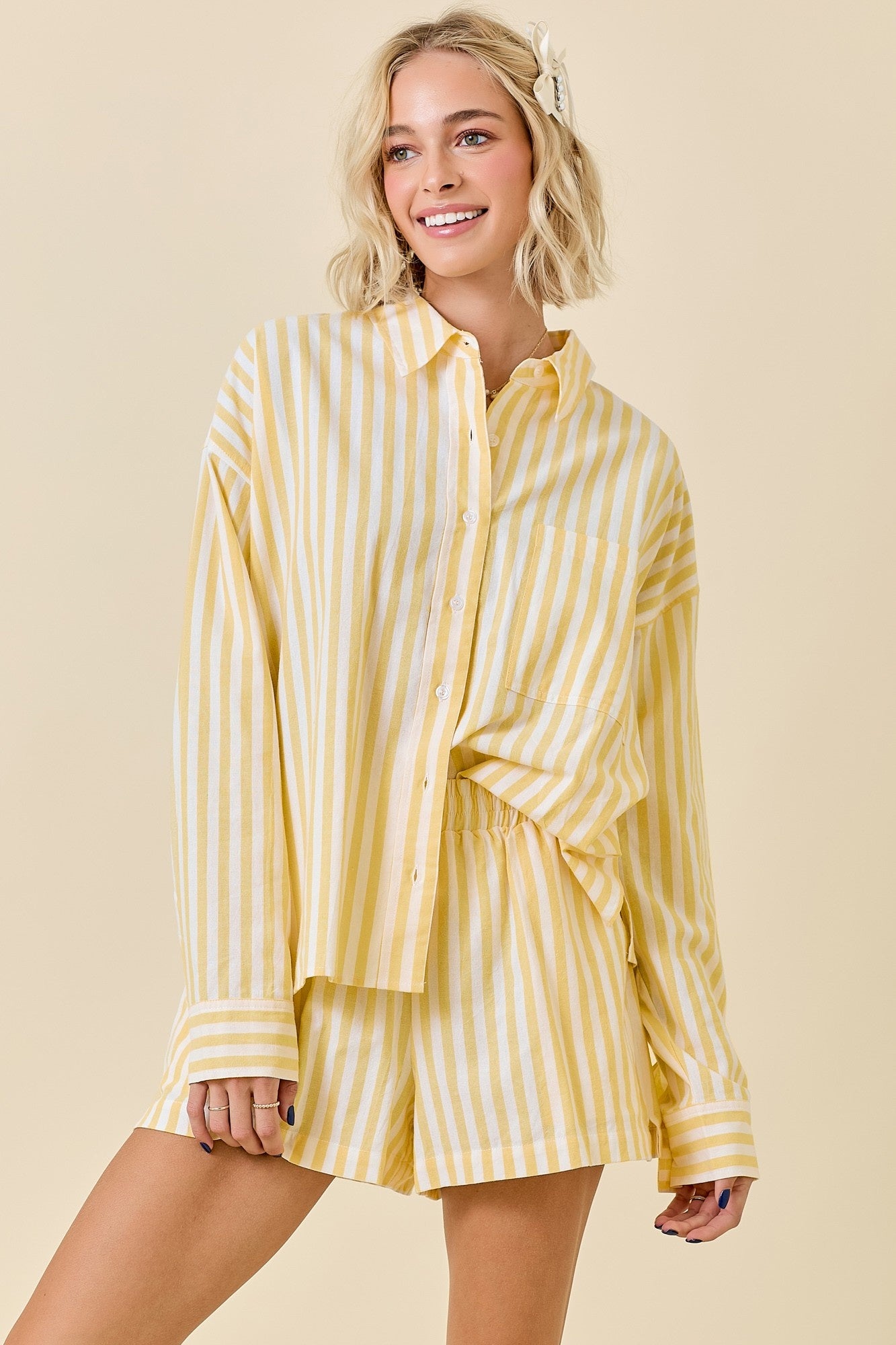 Daisy yellow top