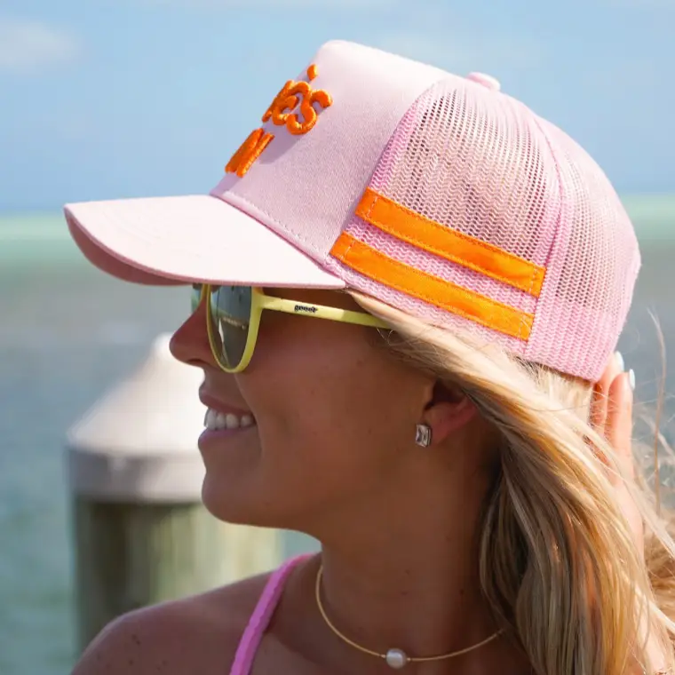 Apres Sun - Pink Canvas Trucker Hat