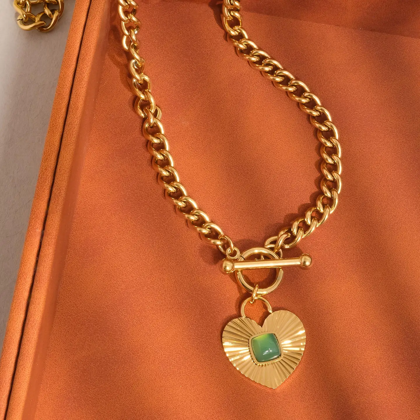 Après 18K Gold Non-Tarnish Green Heart Chain Necklace