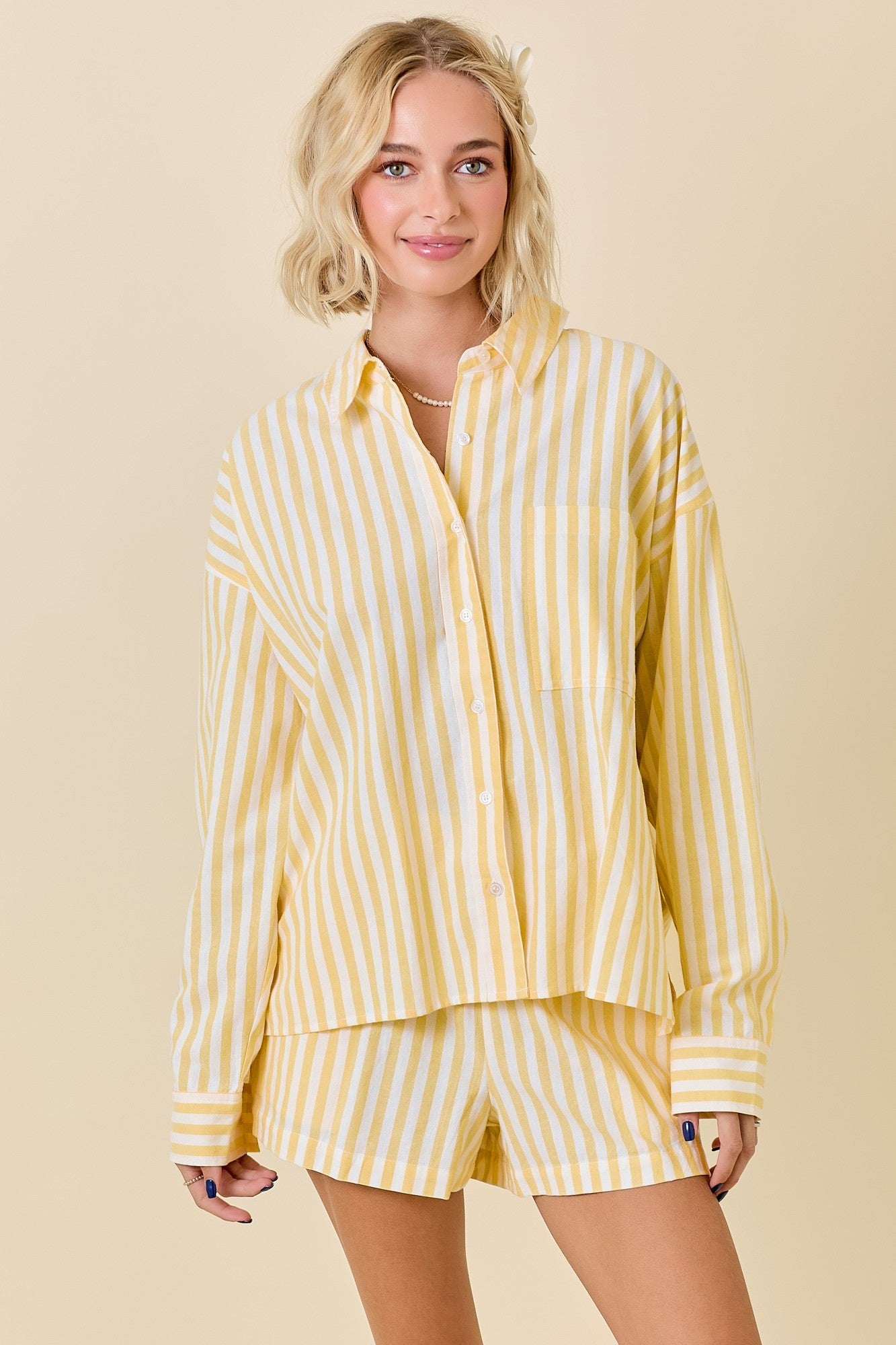 Daisy yellow top