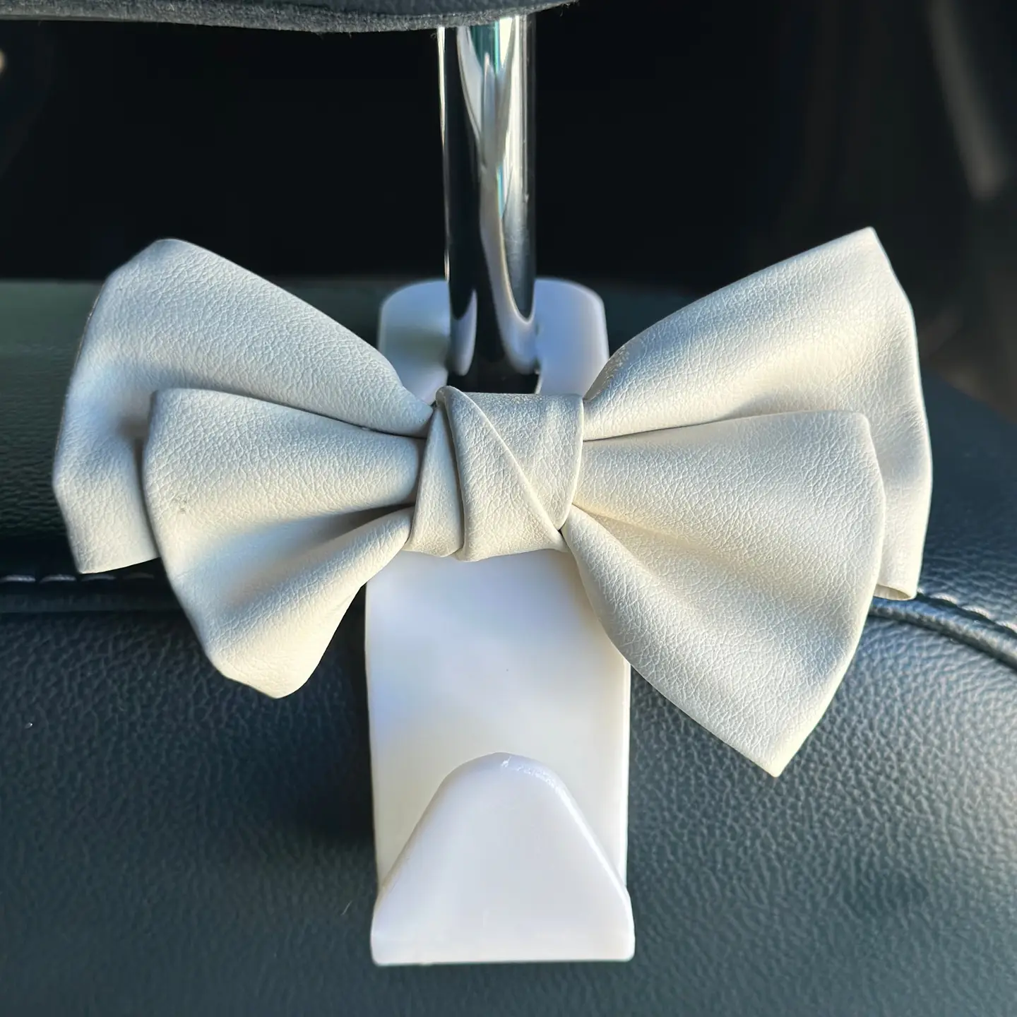Car Bow Holder "White"