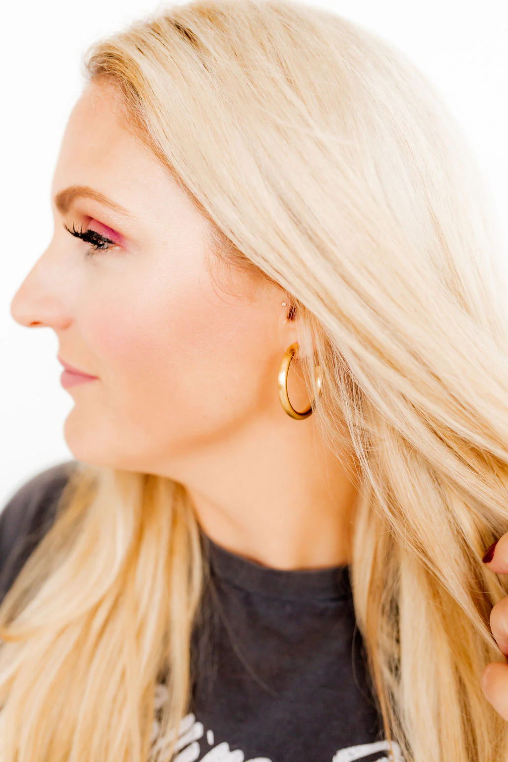 Avery gold hoops