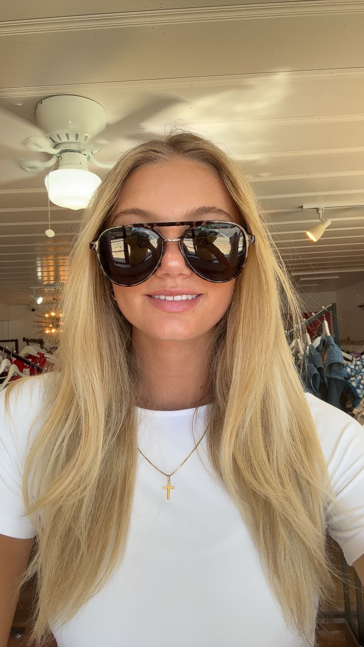 DAX Earhart grey sunglasses