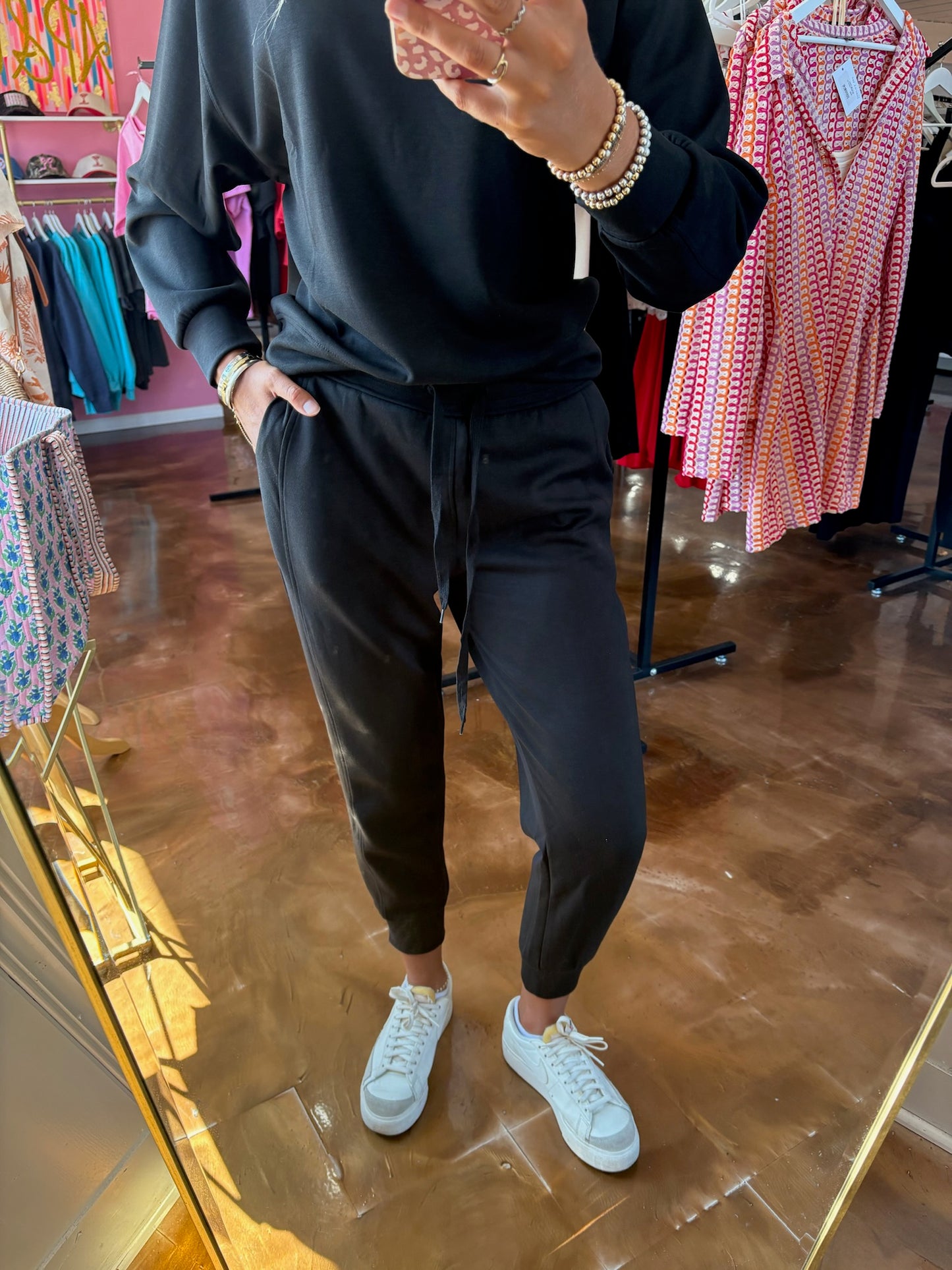 Scuba Crewneck Pullover & Joggers Black