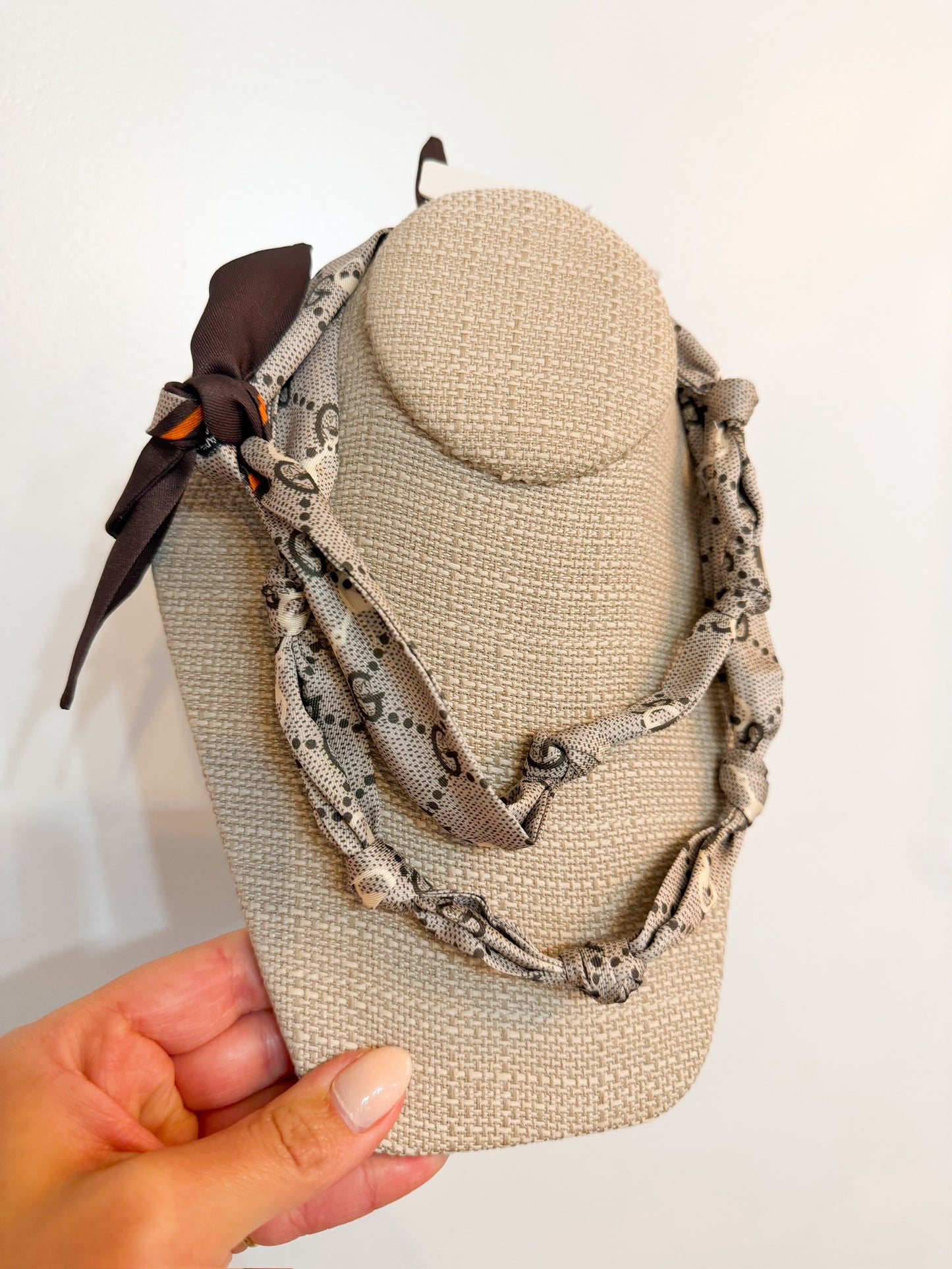 Knotted Scarf Gia Brown