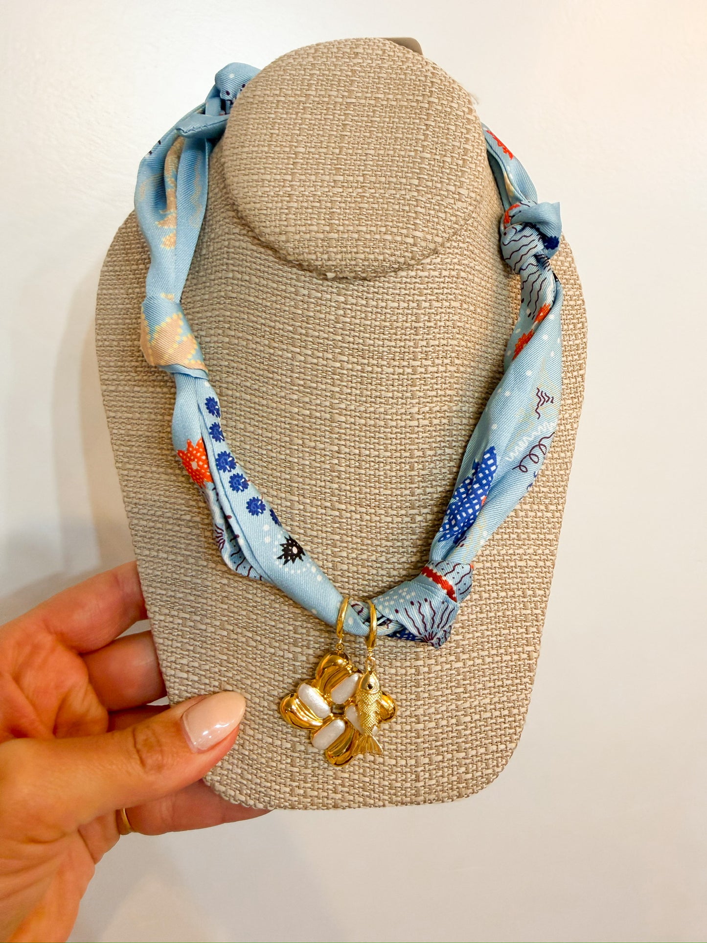 Knotted Scarf Blue Pop