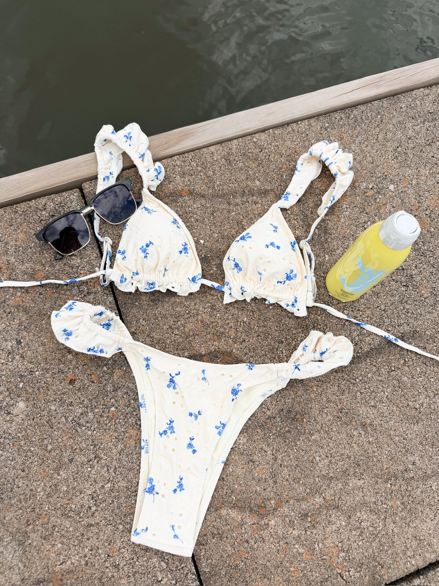 Santa Rosa Bikini Blue Floral Top