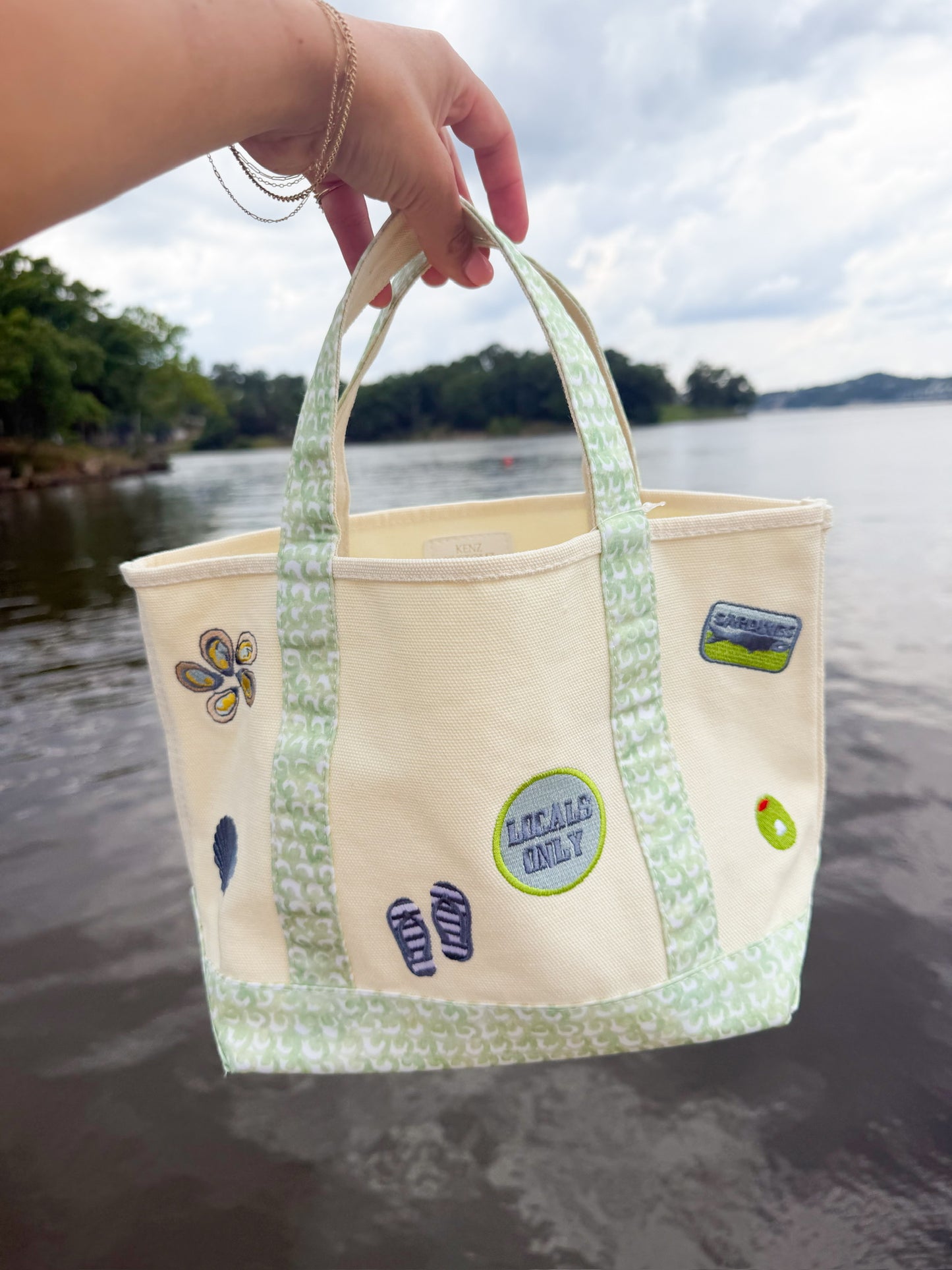 Icon Mini Canvas Tote Green Scallops