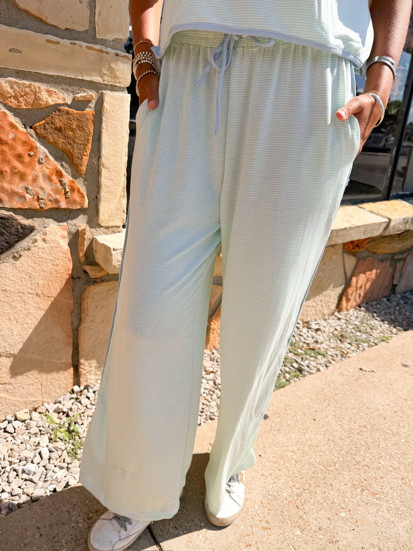 Becka Mint Set Top