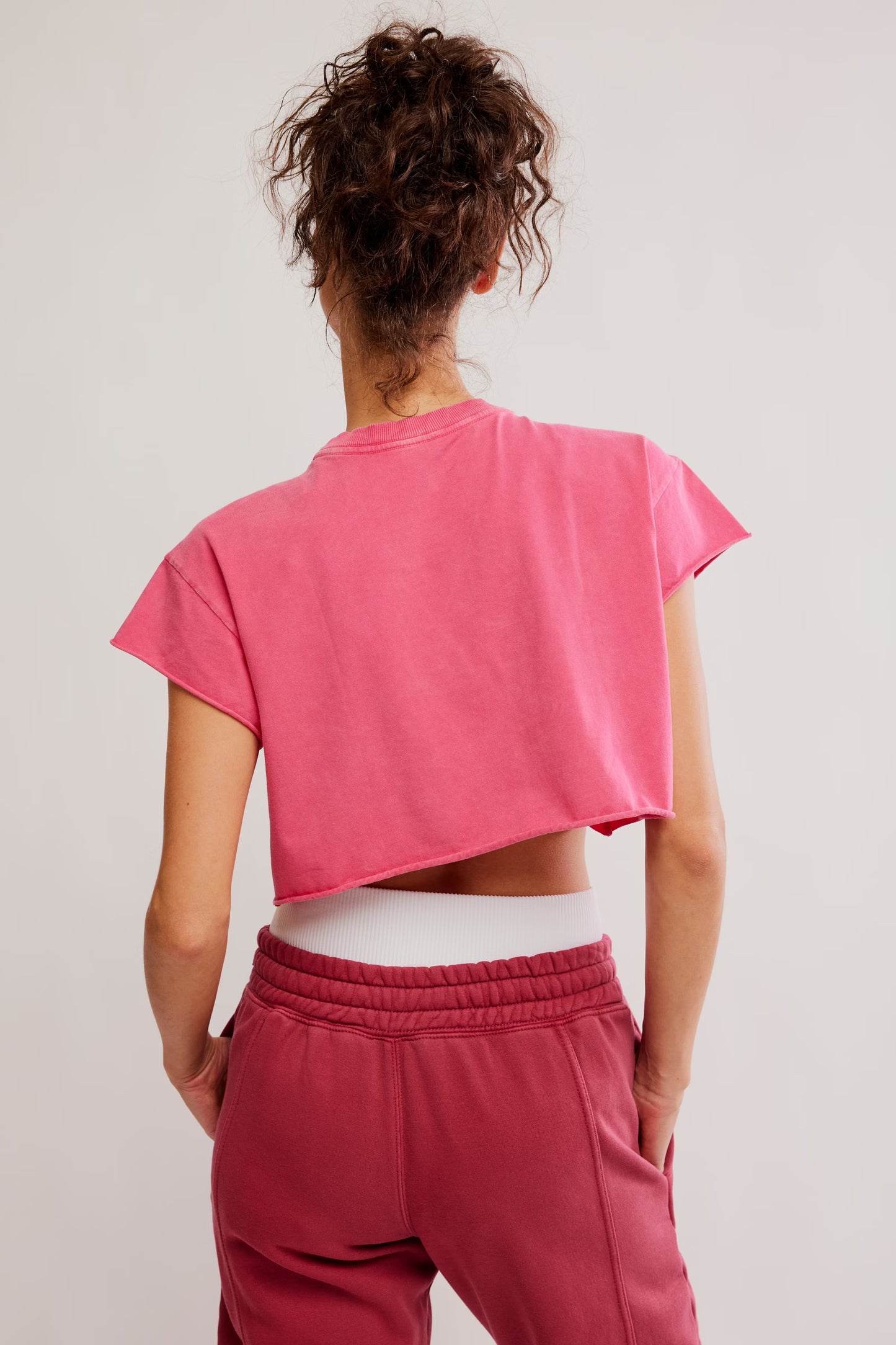 FP Movement HOT SHOT CROPPED TEE / HOT PINK