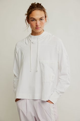 FP MOVEMENT HOT SHOT HOODED LAYER CODDY / WHITE