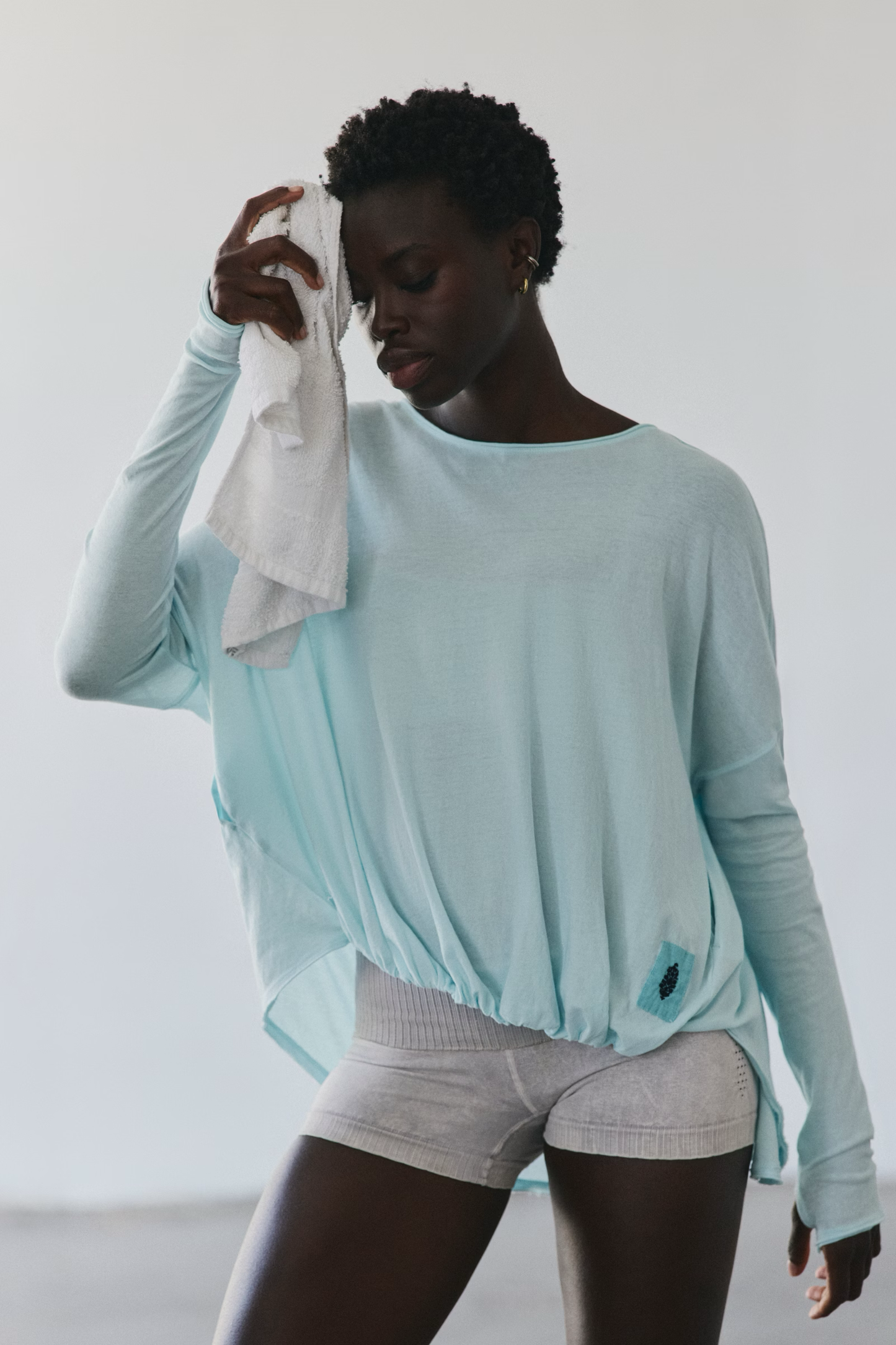 SHEER BLISS LAYER / FROSTY