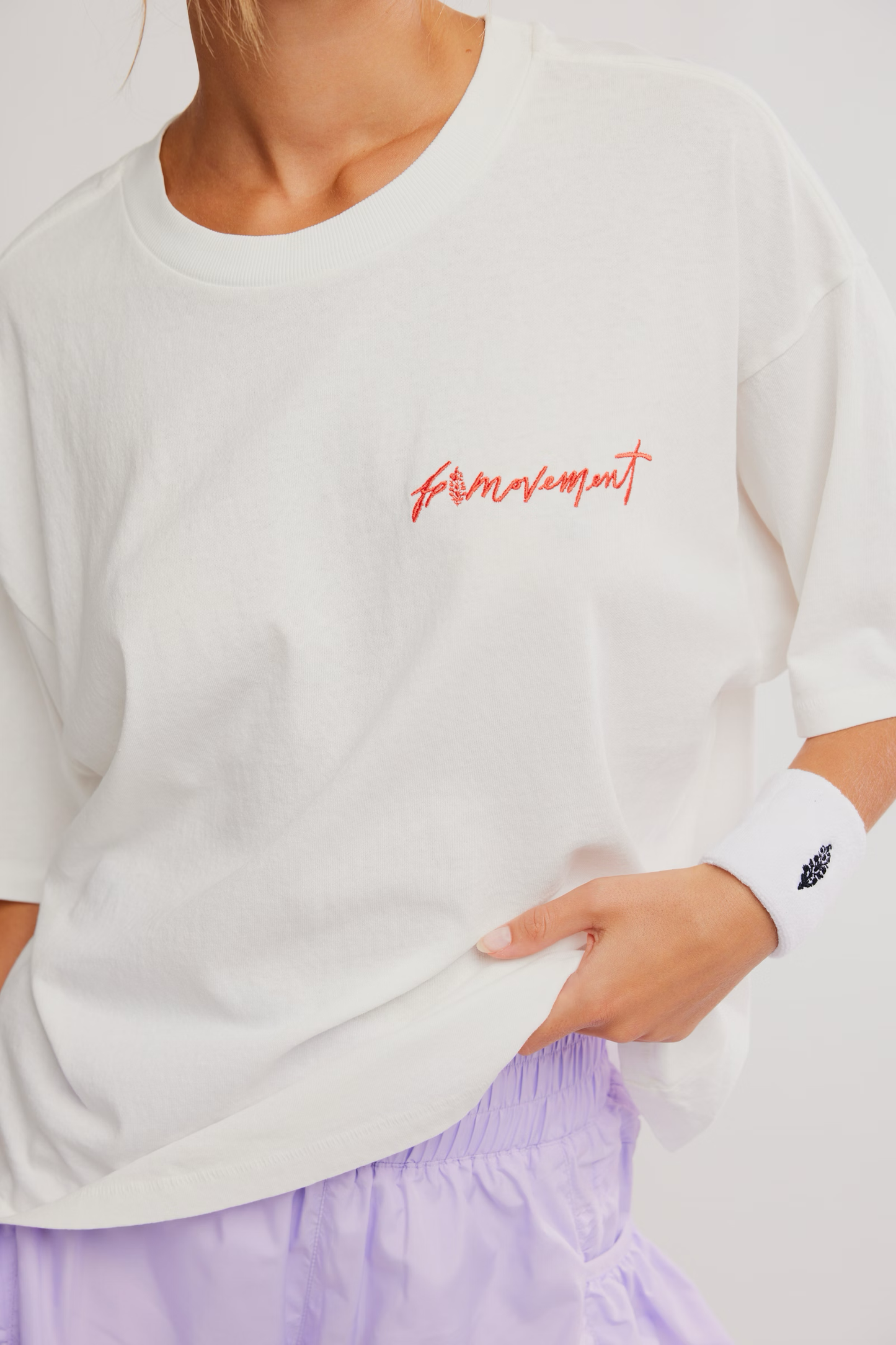 FP Movement LOGO TACKLE TEE W/O POCK / URBAN BUTI WHITE