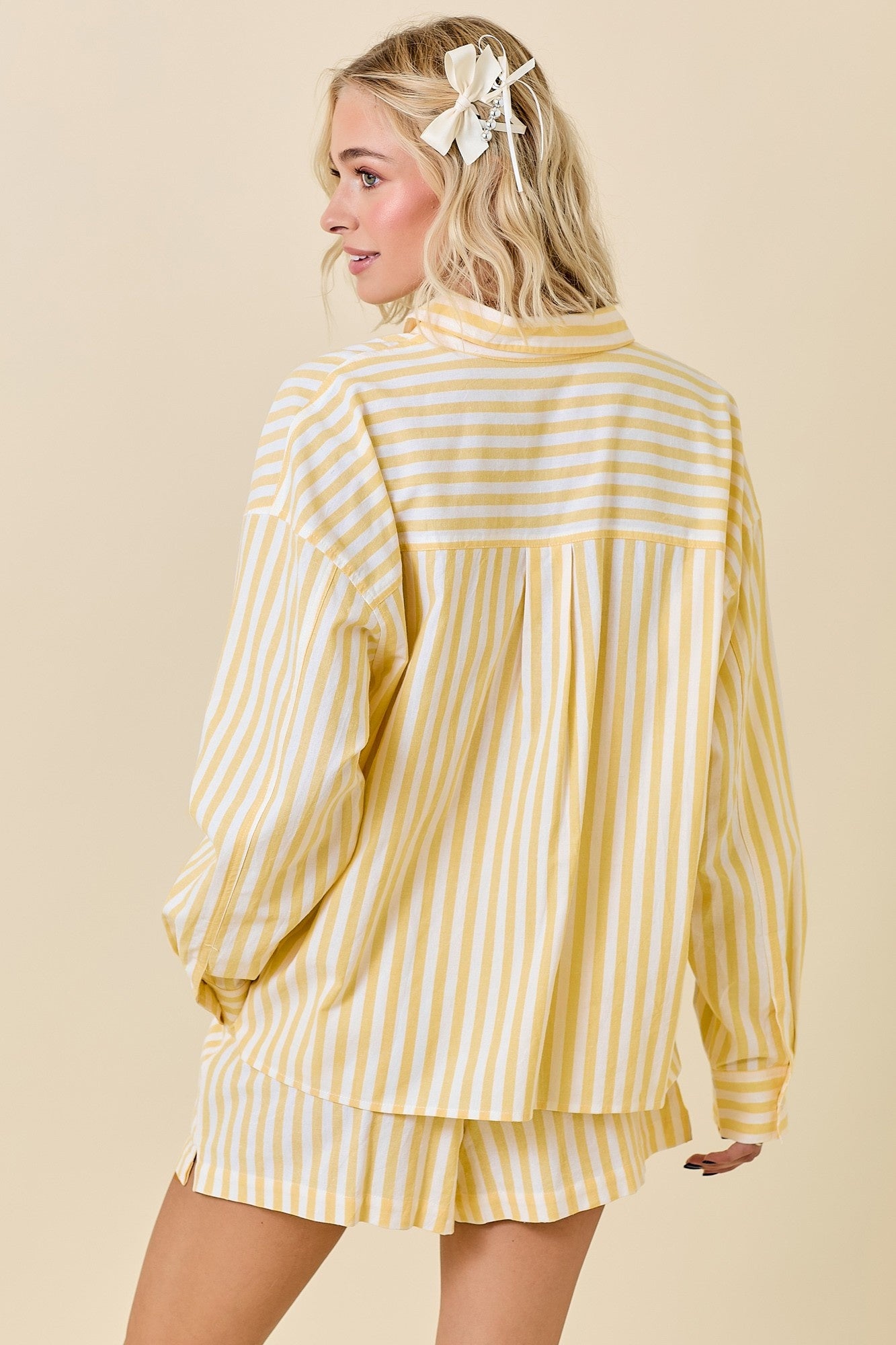 Daisy yellow top