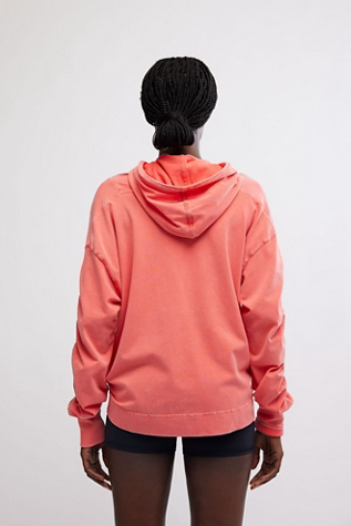 FP MOVEMENT HOT SHOT HOODED LAYER CODDY / HIBISCUS