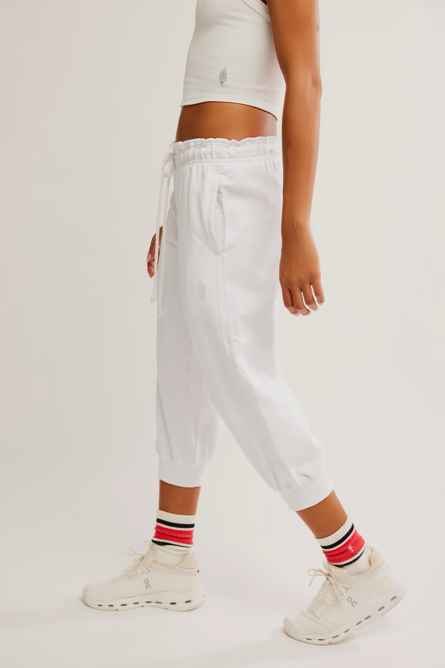FLUTTER JOGGER / IVORY
