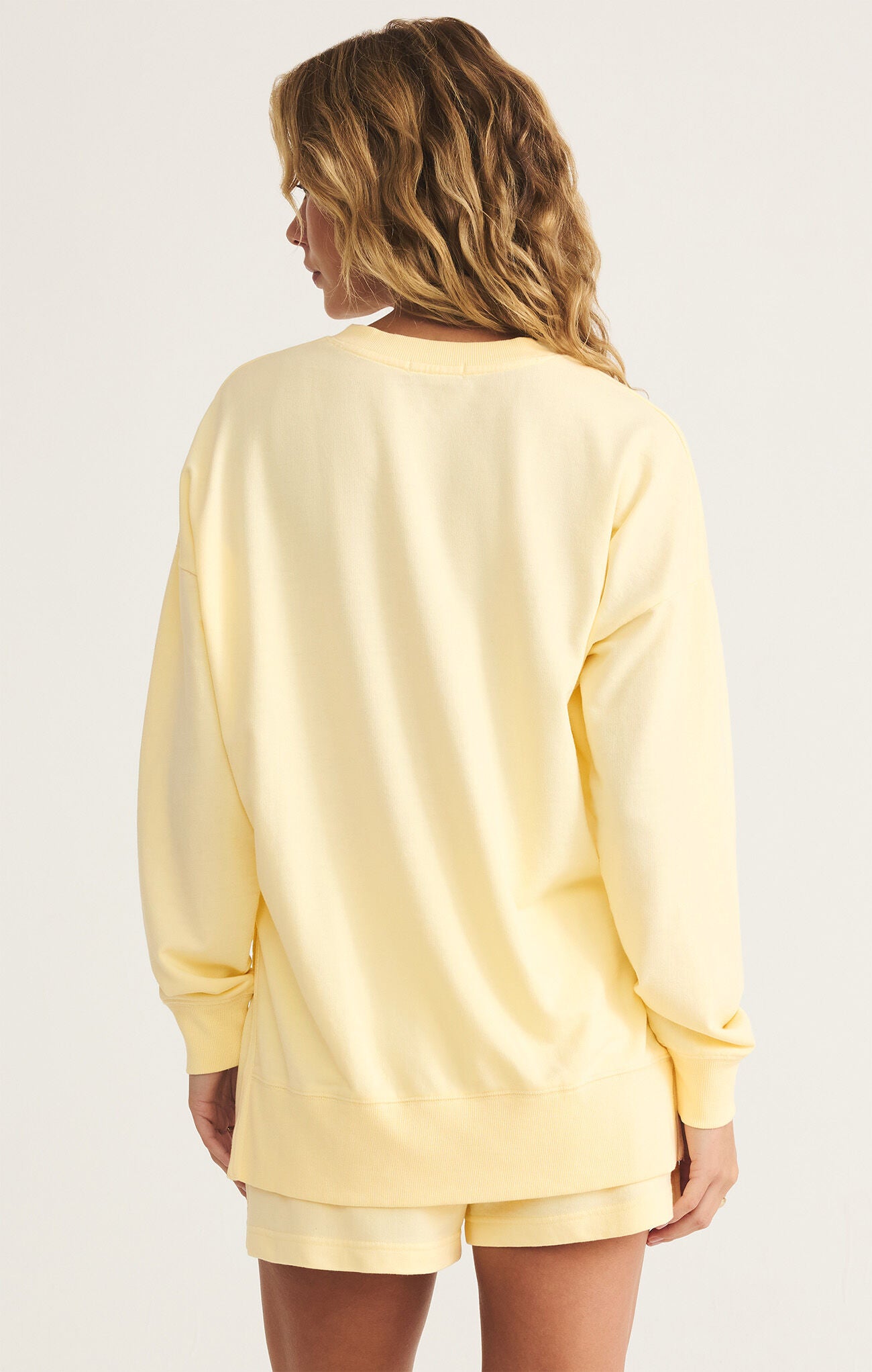 Weekender v Neck Mellow Yellow