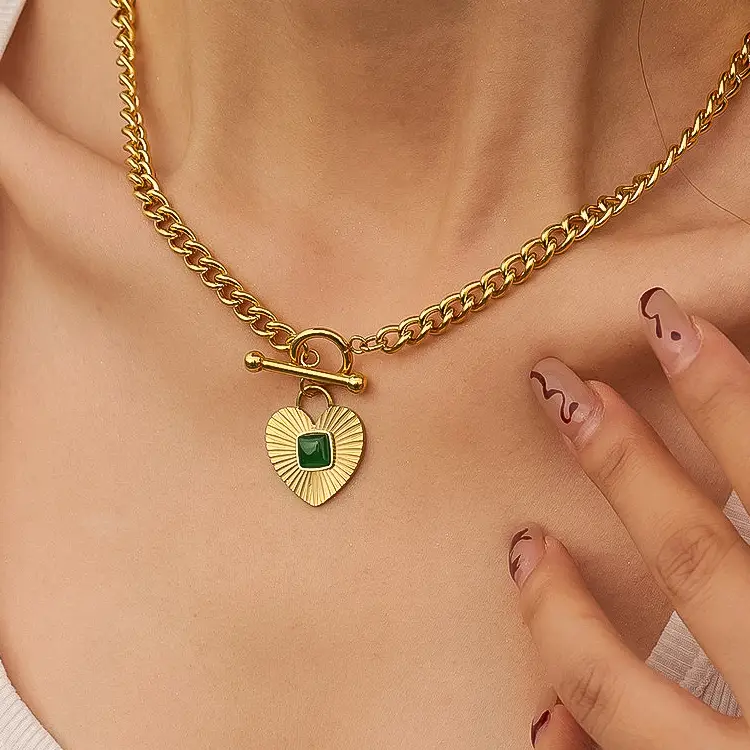 Après 18K Gold Non-Tarnish Green Heart Chain Necklace