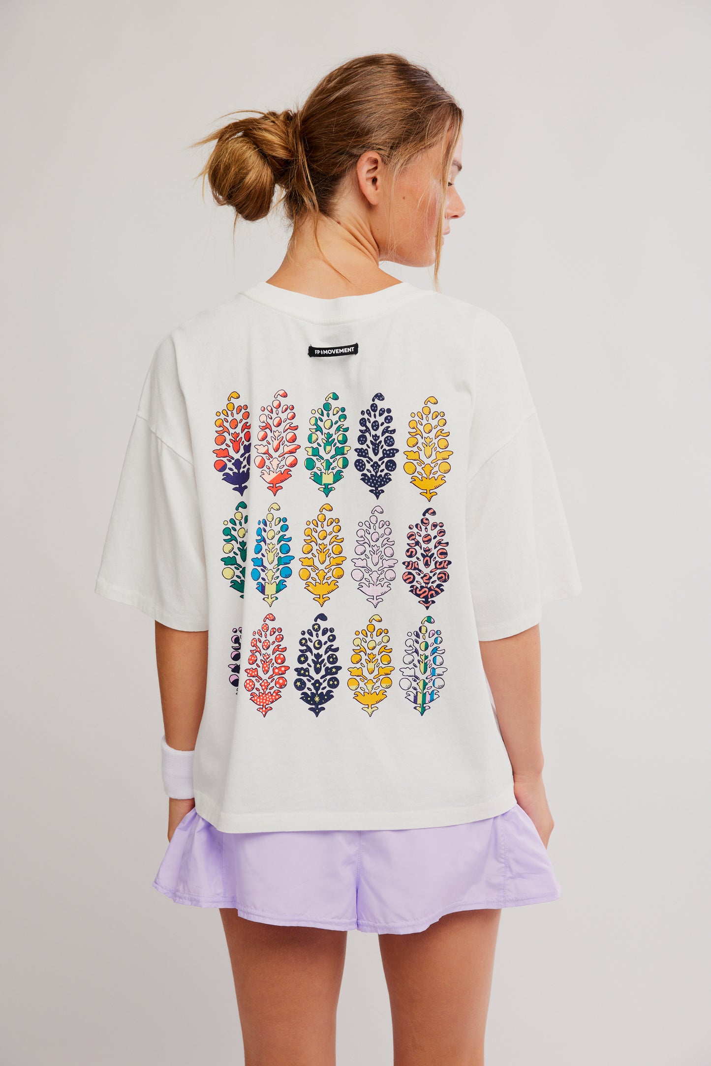 FP Movement LOGO TACKLE TEE W/O POCK / URBAN BUTI WHITE