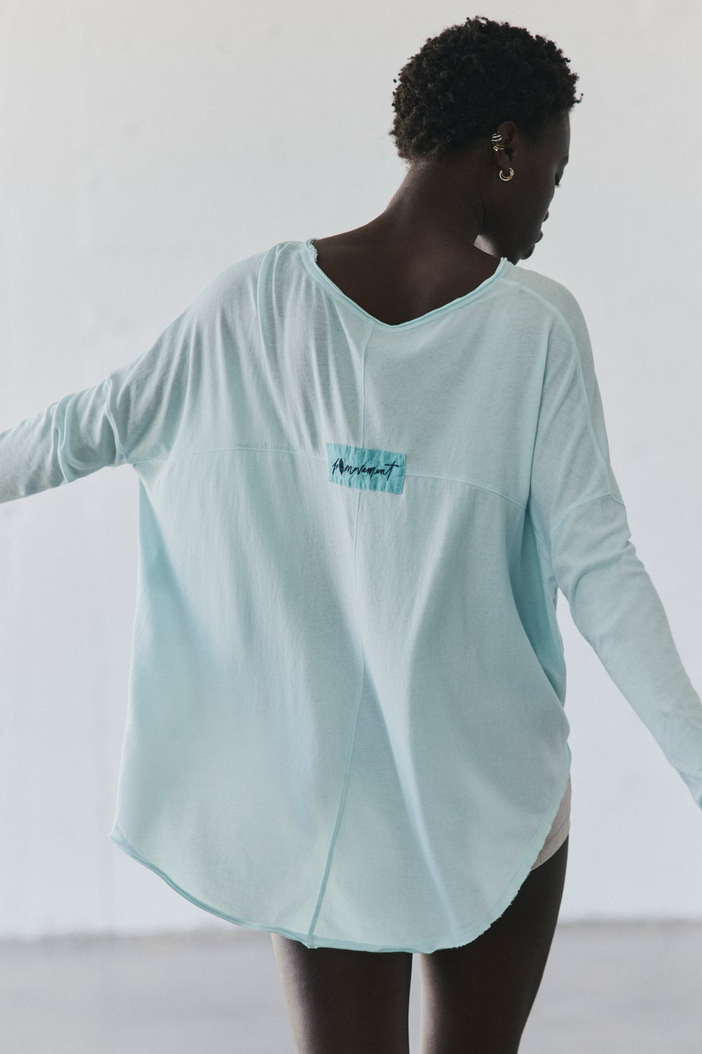SHEER BLISS LAYER / FROSTY