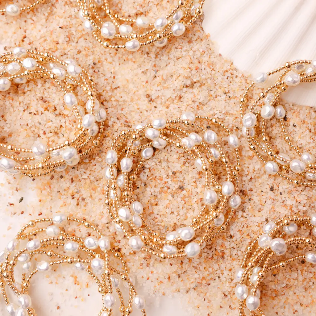 Maggie Bracelet in Gold Standard 6.75 Inch