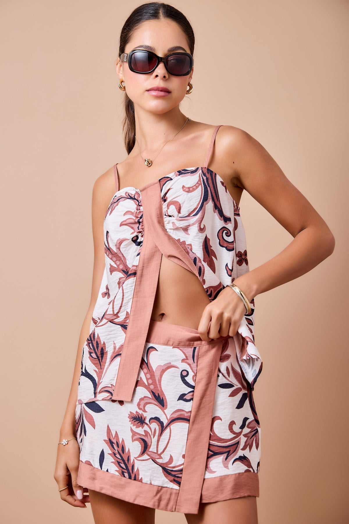 Dakota Brown Tropical Set Top