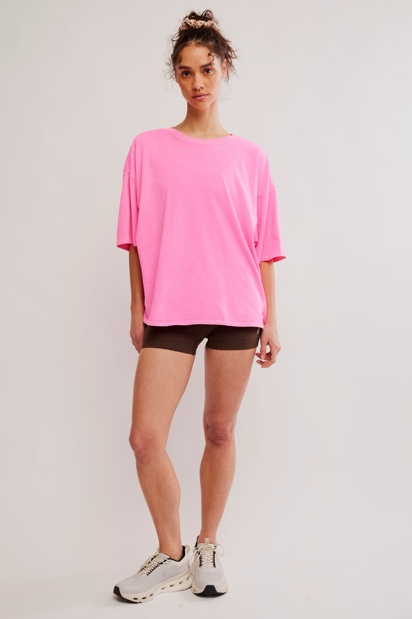 TACKLE TEE / HOT PINK