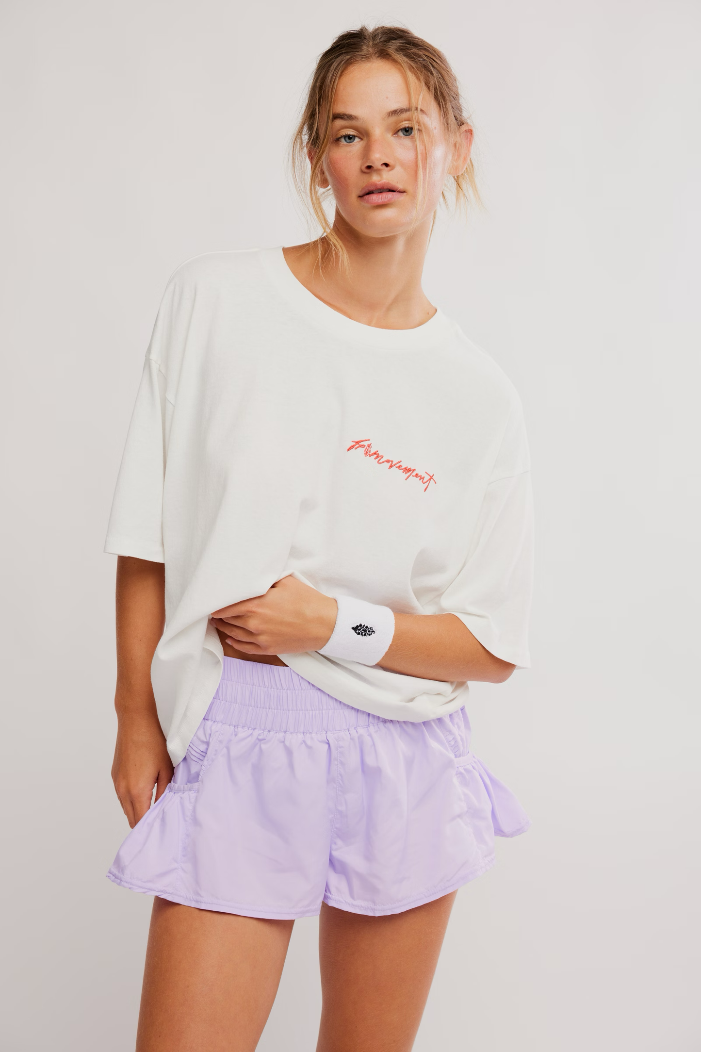 FP Movement LOGO TACKLE TEE W/O POCK / URBAN BUTI WHITE