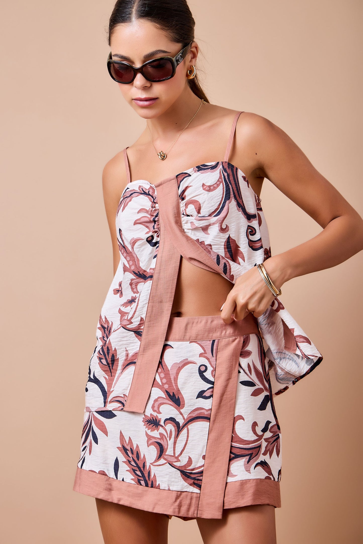 Dakota Brown Tropical Set Top