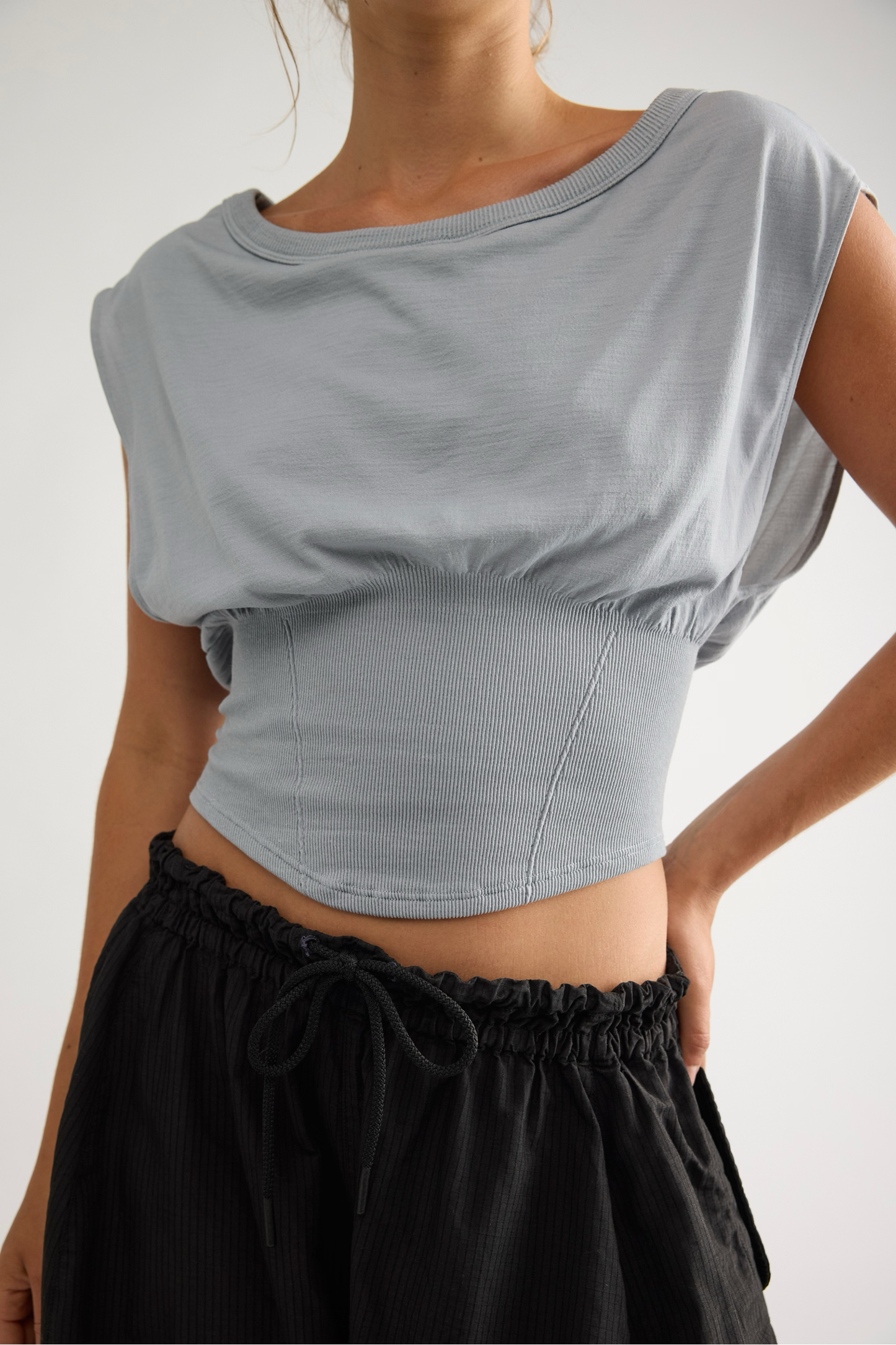 LIGHT OF DAY BANDED TEE / HEATHER GREY